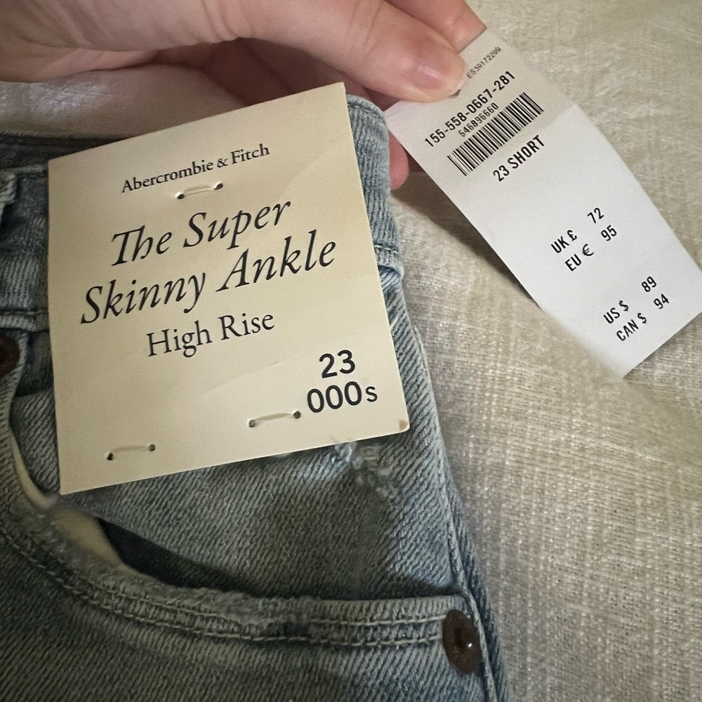 Abercrombie & Fitch Super Skinny Distressed Blue Jeans Size 000 23 NWT - Picture 3 of 6